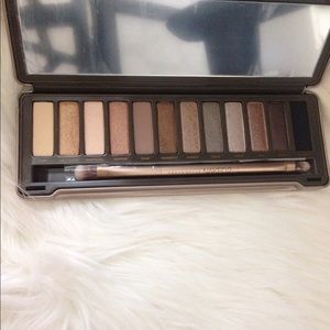 Urban decay naked 2 palette